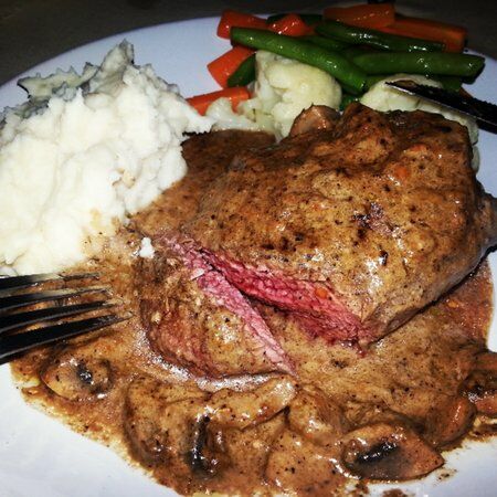 Green Woods Bar & Grill